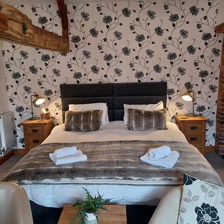 The Bear Bed & Breakfast Rhayader Bagian luar foto