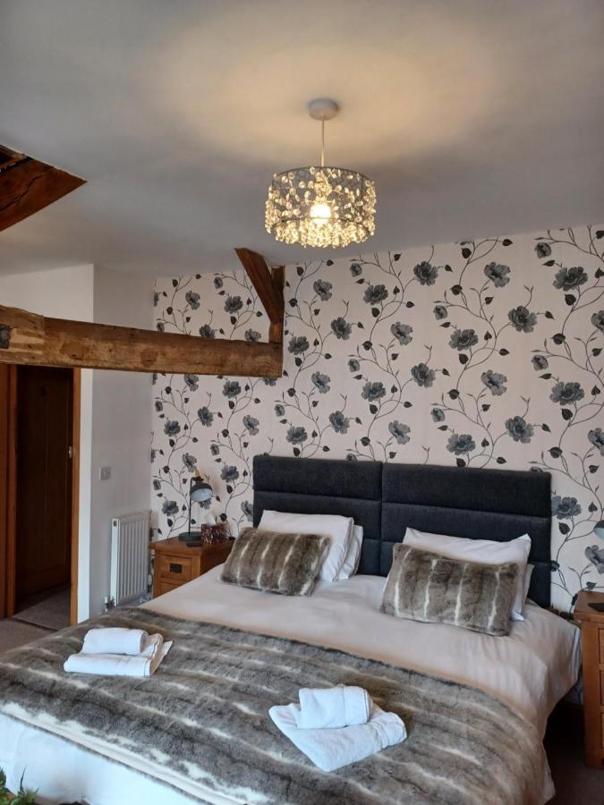 The Bear Bed & Breakfast Rhayader Bagian luar foto