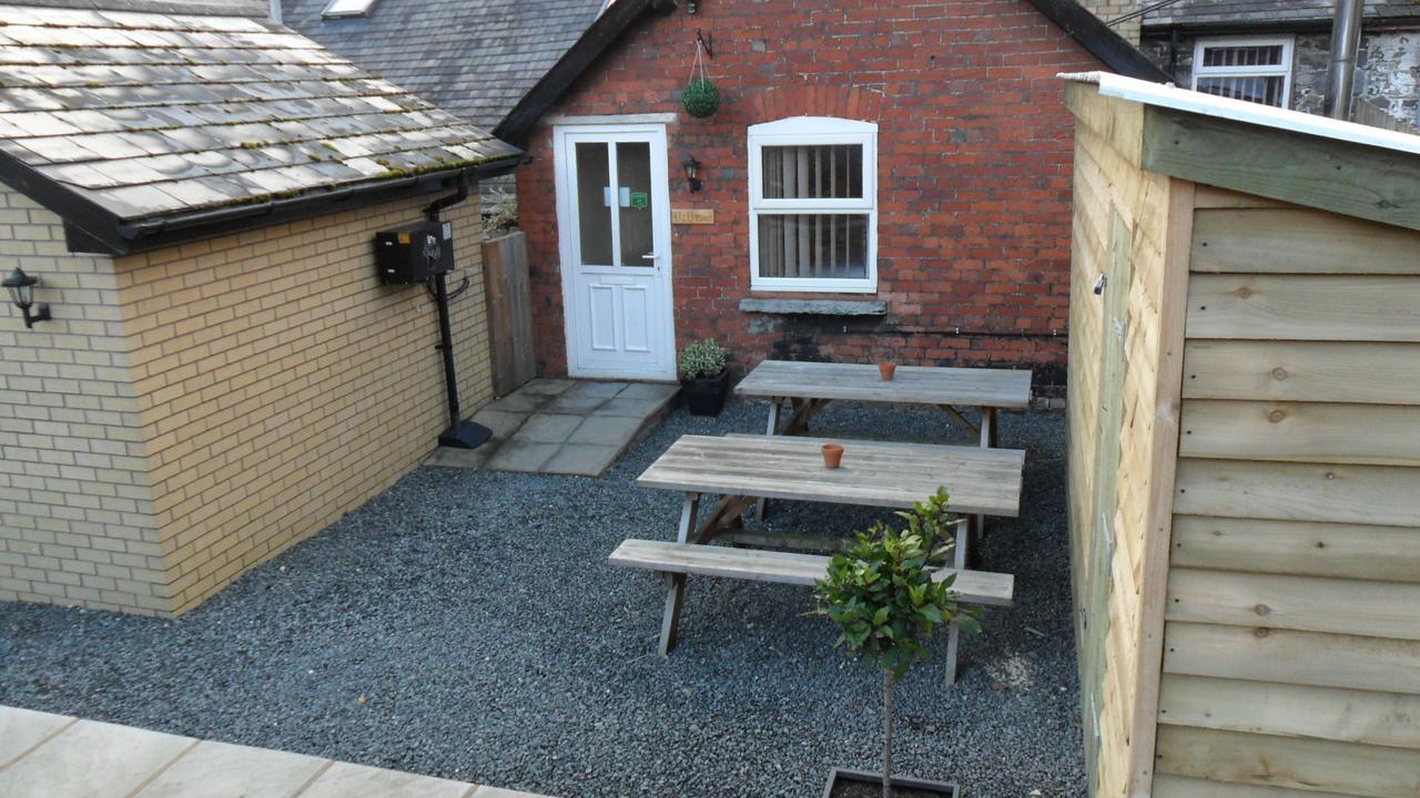 The Bear Bed & Breakfast Rhayader Bagian luar foto