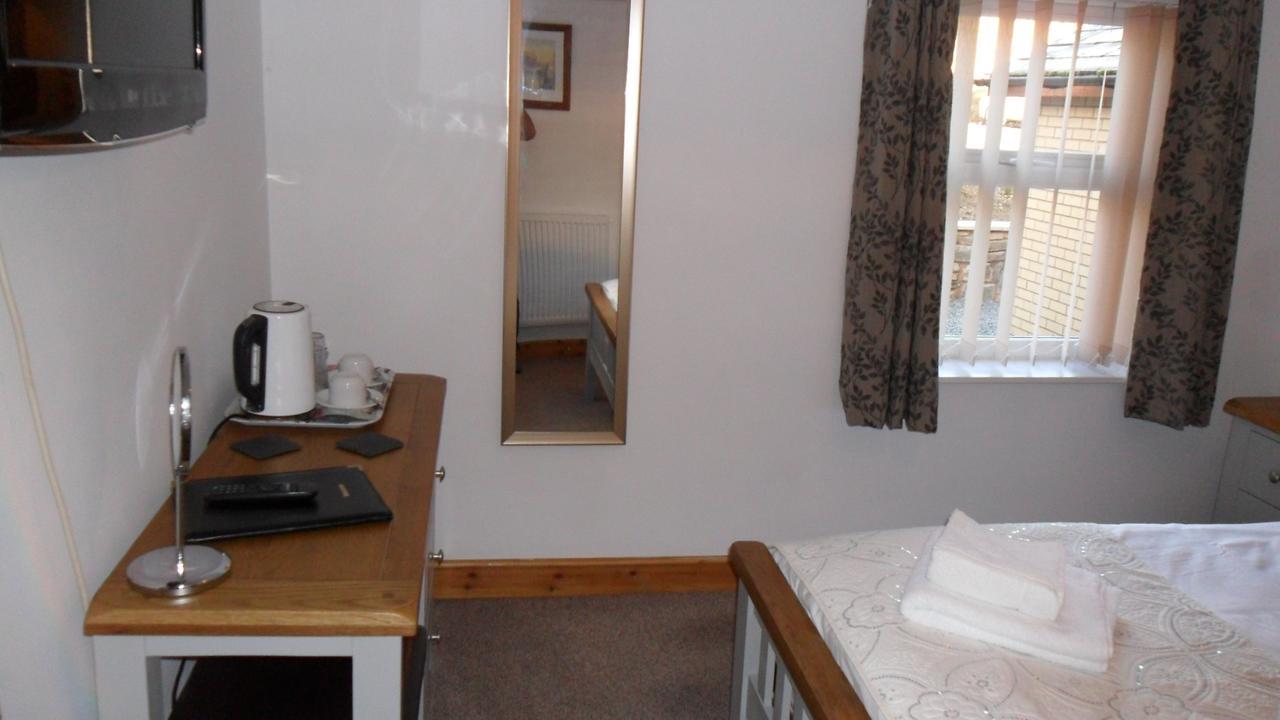 The Bear Bed & Breakfast Rhayader Bagian luar foto