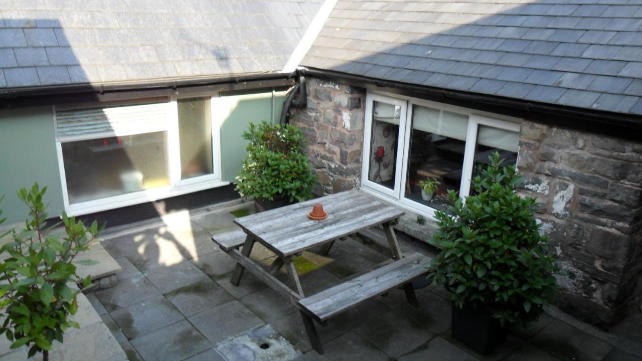 The Bear Bed & Breakfast Rhayader Bagian luar foto